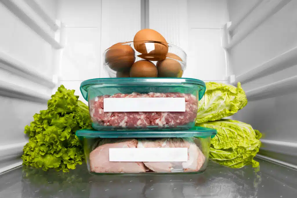 A diferença entre alimentos refrigerados, congelados e resfriados