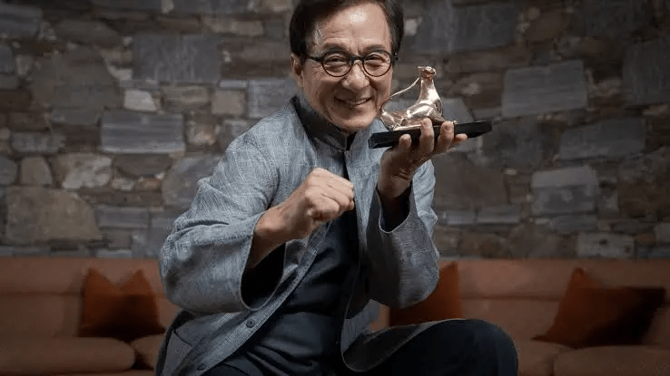 Jackie Chan morreu? Saiba a verdade e entenda os boatos