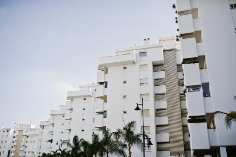 condomínios residenciais